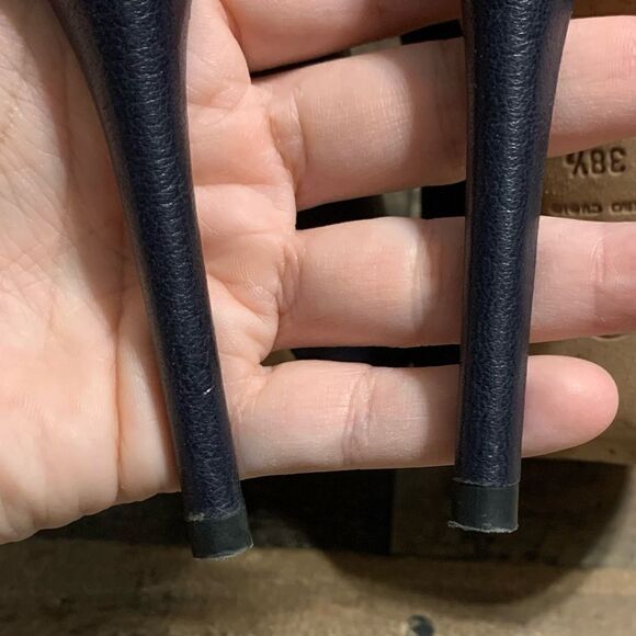 Alexander McQueen Skull Peep-toe Pumps - Picture 11 of 14